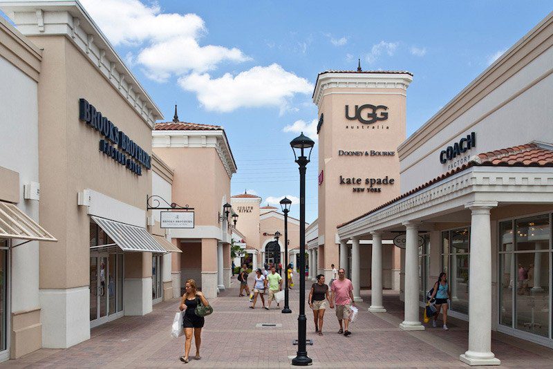 TOMMY HILFIGER - CLOSED - 9101 International Dr, Orlando, Florida - Outlet  Stores - Phone Number - Yelp